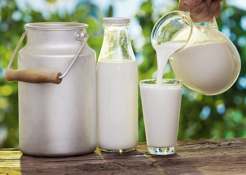 Bé dùng sữa tươi lúc nào lá tốt nhất?