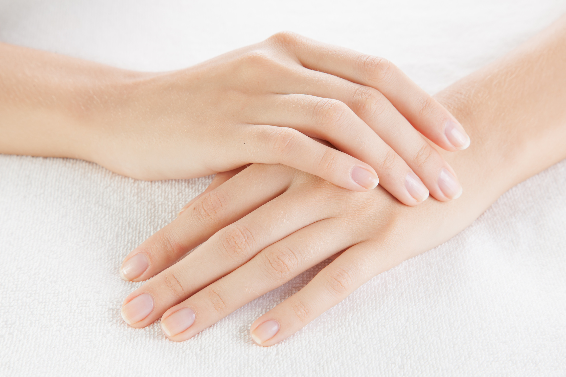 Phương pháp chăm sóc da tay mịn màng trong thời tiết hanh khô hiệu quả